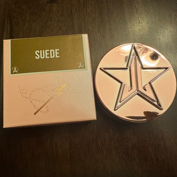 Jeffree Star Cosmetics- Suede Setting Powder - Picture 3 of 5